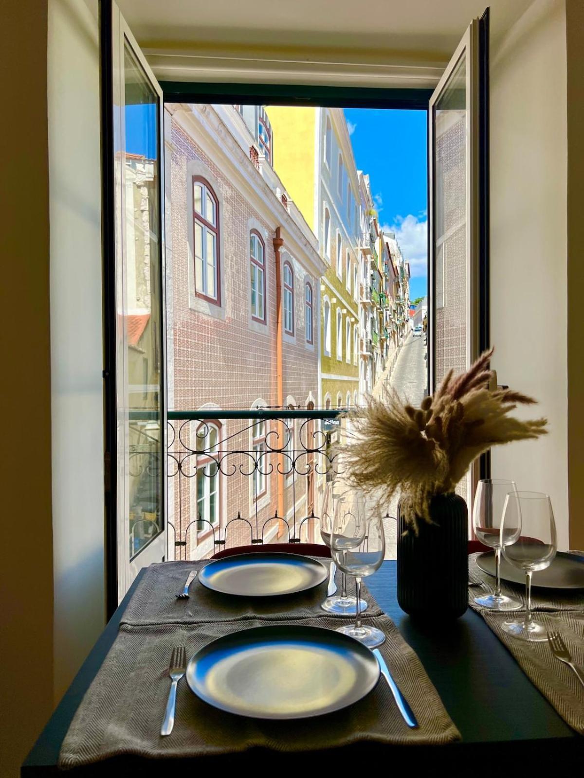 Modern & Amazing View Lissabon